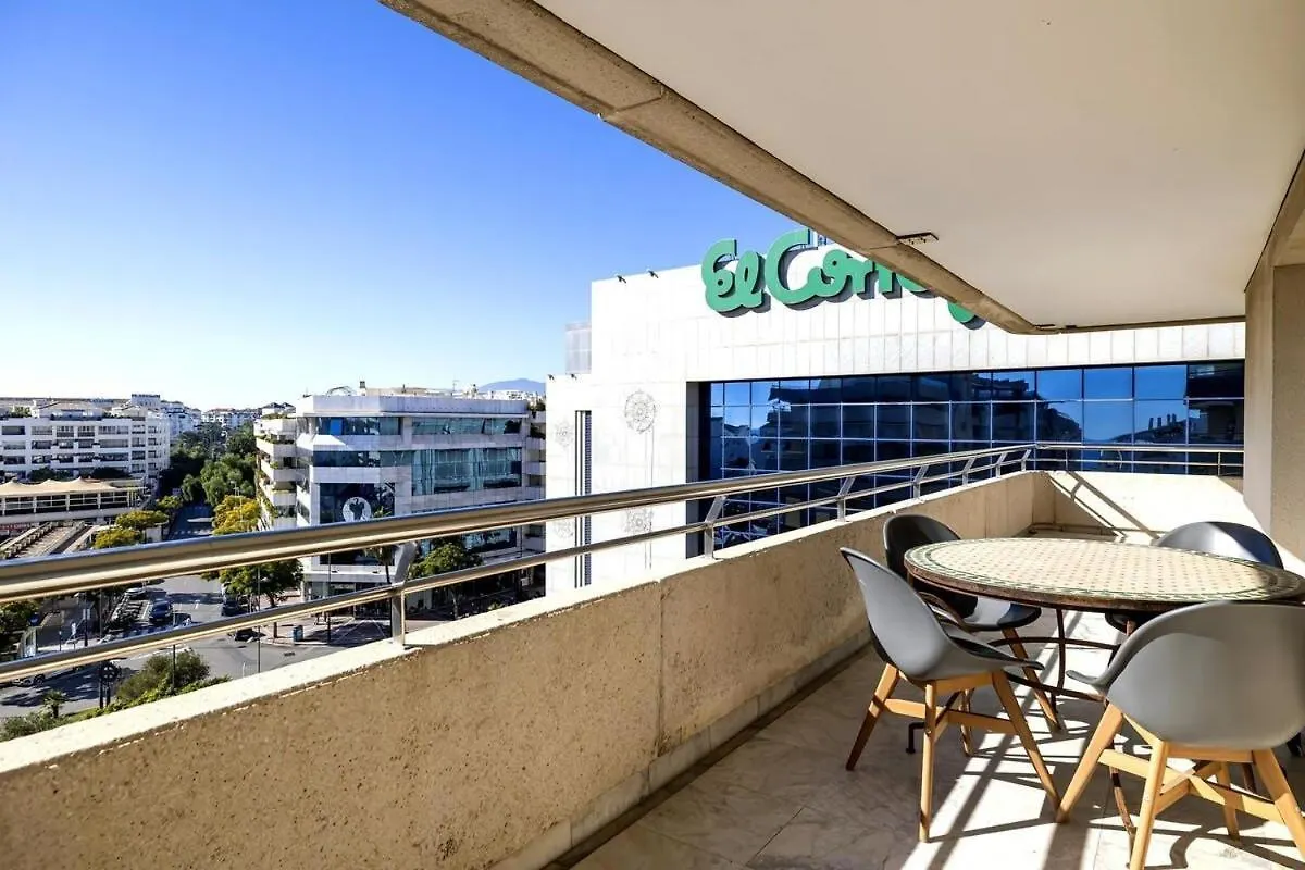 Apartamento Puerto Banús con Parking & piscina. Apartment Marbella Spain