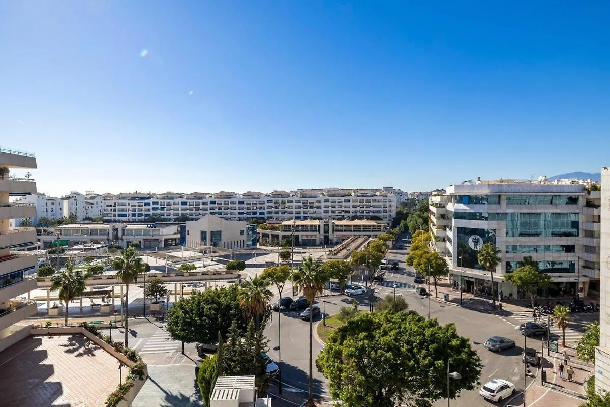Apartamento Puerto Banús con Parking & piscina. Apartment Marbella Spain