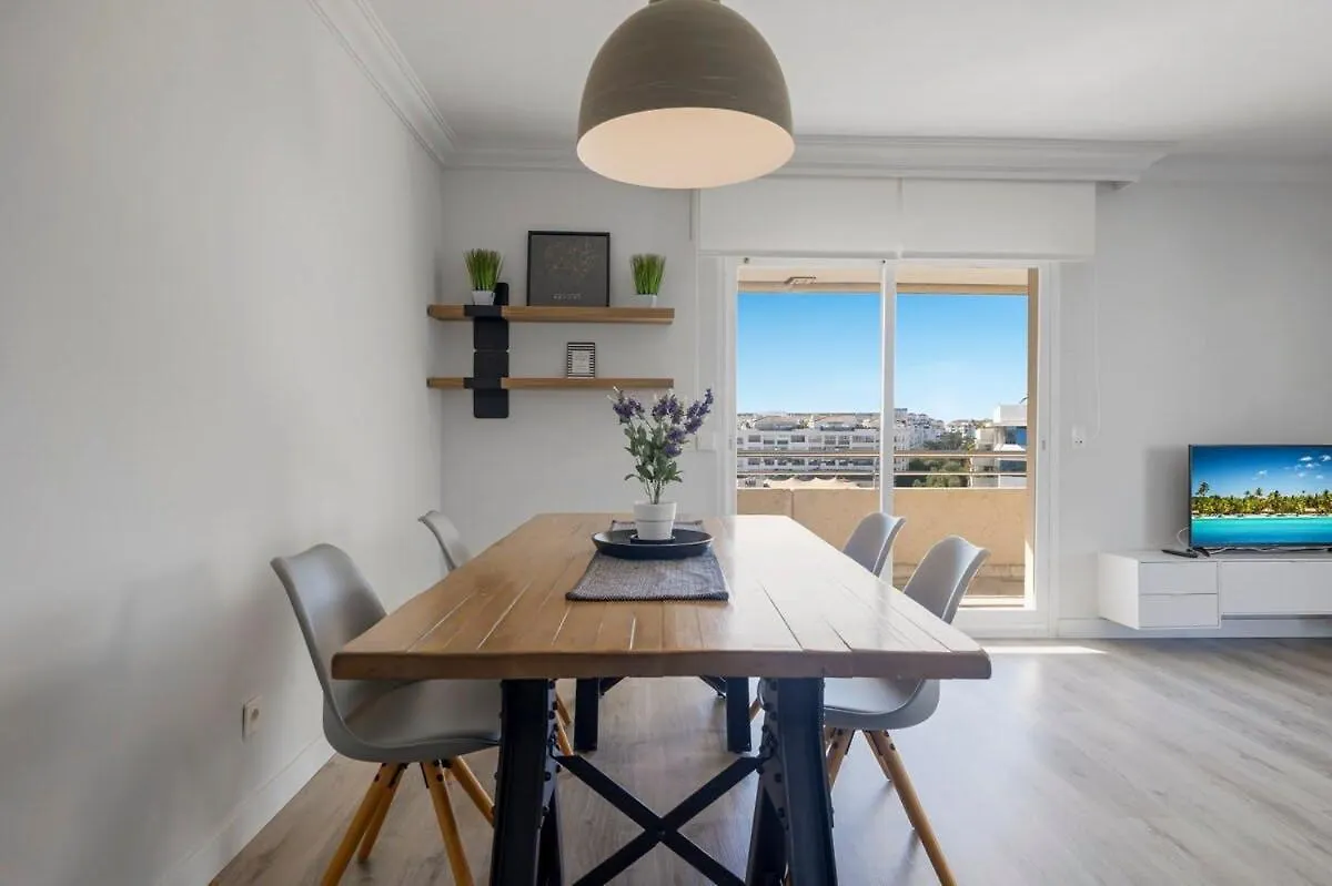 Apartamento Puerto Banús con Parking & piscina. Apartment Marbella