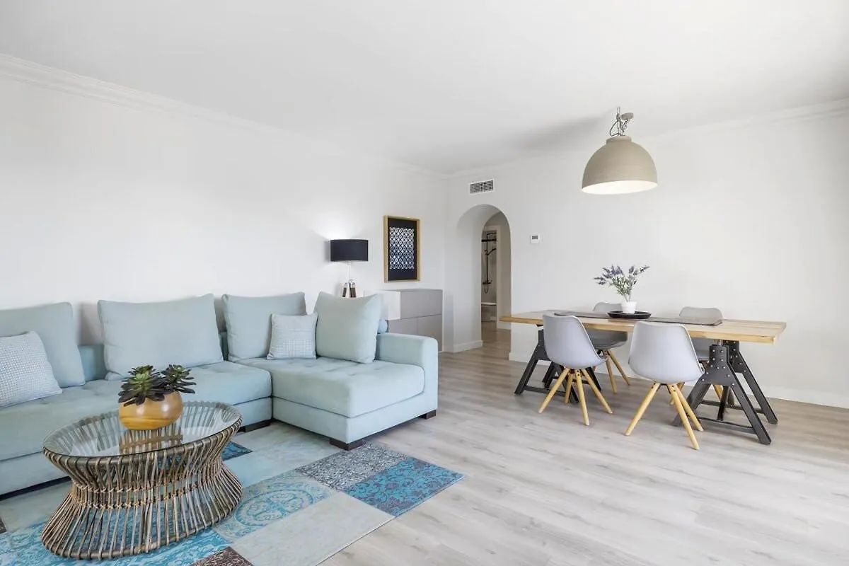 Apartamento Puerto Banús con Parking & piscina. Apartment Marbella Spain
